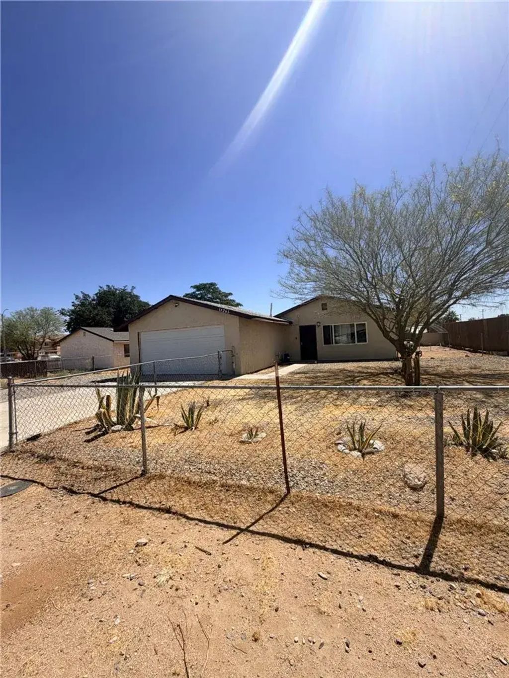 18265 Larkspur, Adelanto