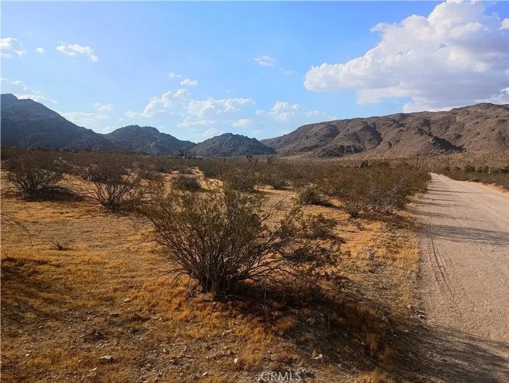 13089 Sunset, Lucerne Valley