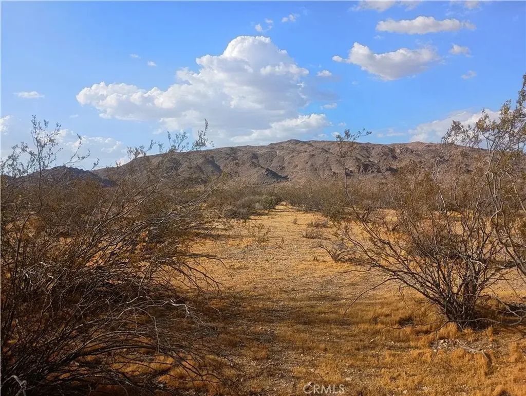 12963 Sunset, Lucerne Valley