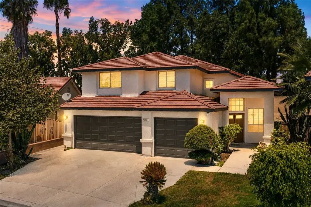 13734 Hillcrest, Fontana
