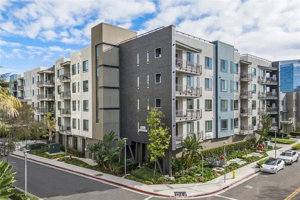1210 Nolita, Irvine