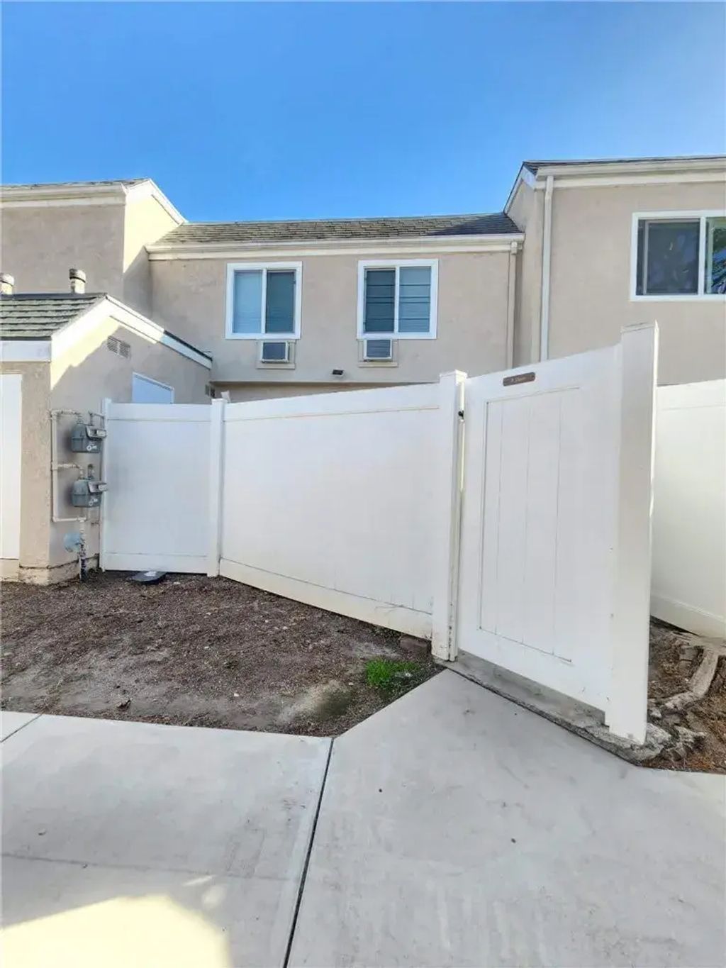 5 Dover, Irvine