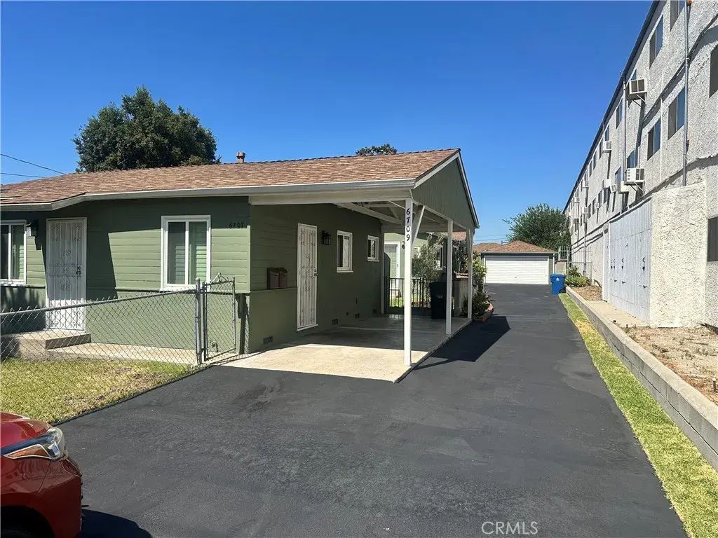 6707 Cleon Avenue, North Hollywood