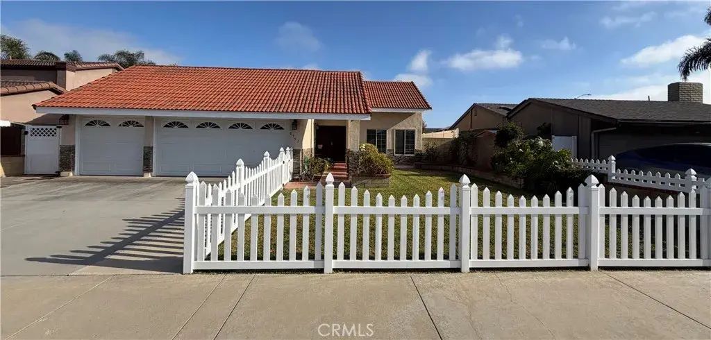 8552 Doremere, Huntington Beach