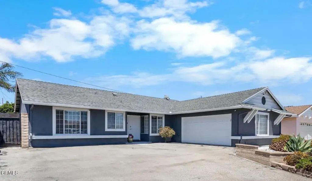 1001 Redwood Street, Oxnard