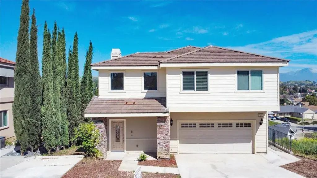 309 Camino De Gloria, Walnut