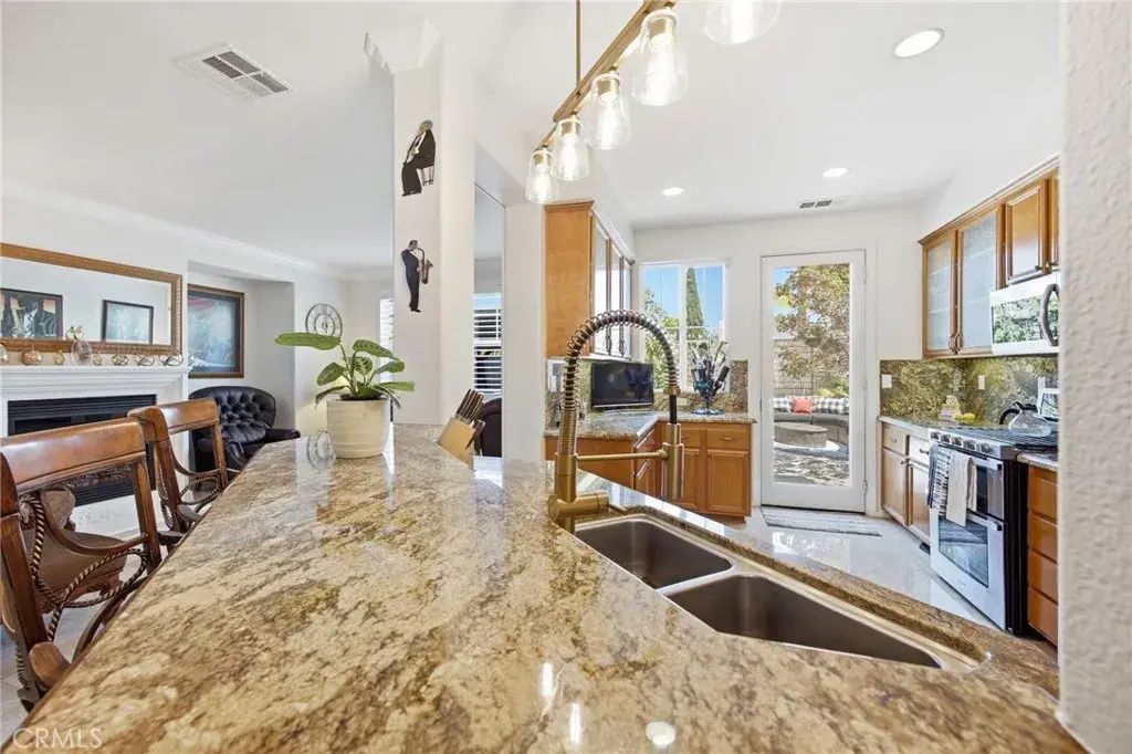 3677 W Chapman, Inglewood