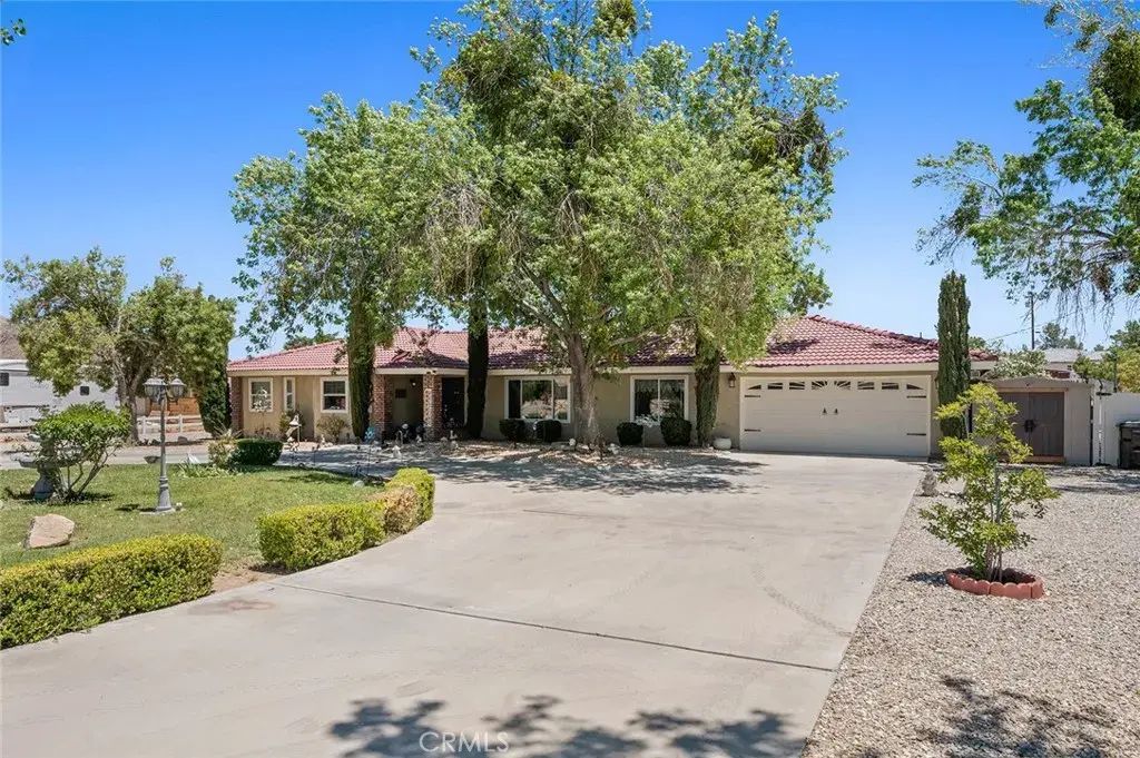 15093 Mandan, Apple Valley