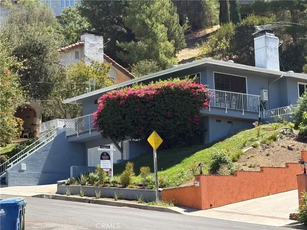 4319 Pampas Road, Woodland Hills