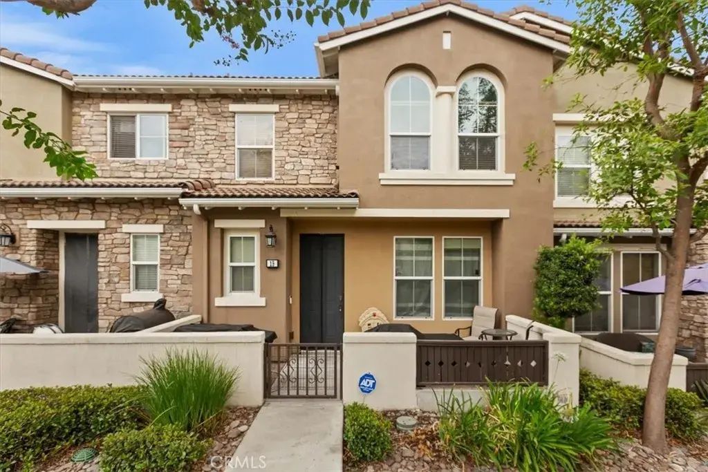 15723 Parkhouse 19, Fontana
