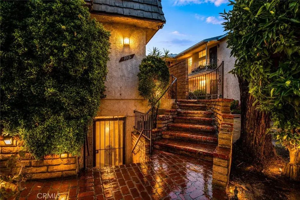 1013 Allen 6, Glendale