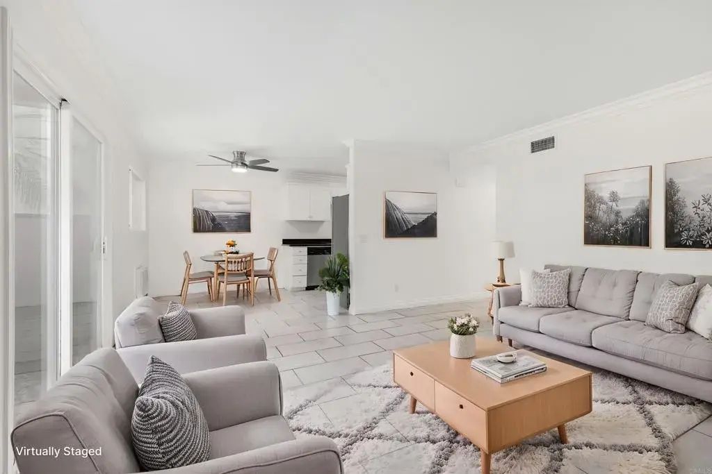 156 Avenida Descanso C, Oceanside