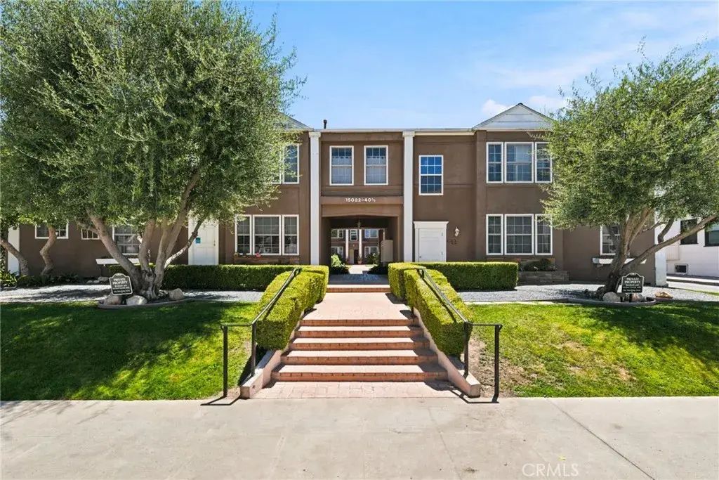 15034 Dickens, Sherman Oaks