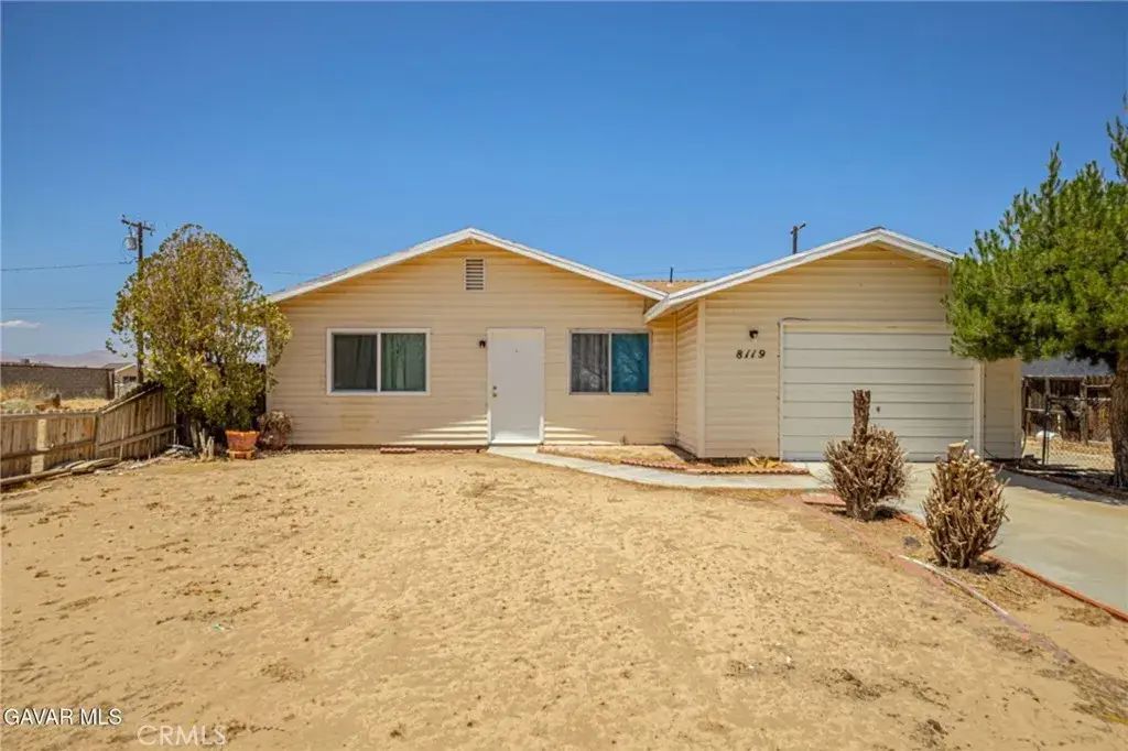 8119 Walpole Avenue, California City