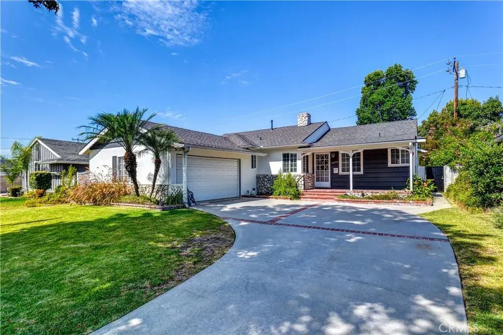 10733 Widener, Whittier