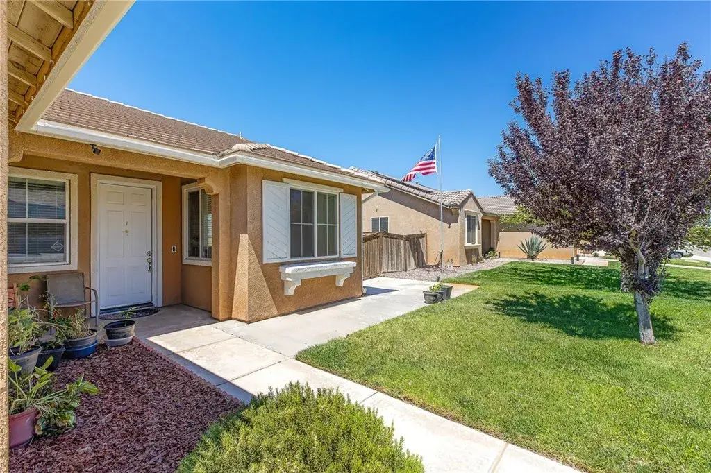 11578 Luna Road, Victorville