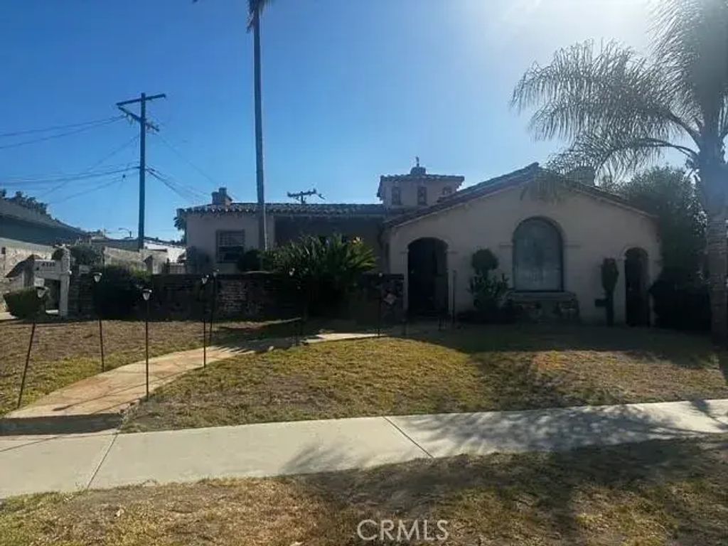 4349 S Victoria, Los Angeles