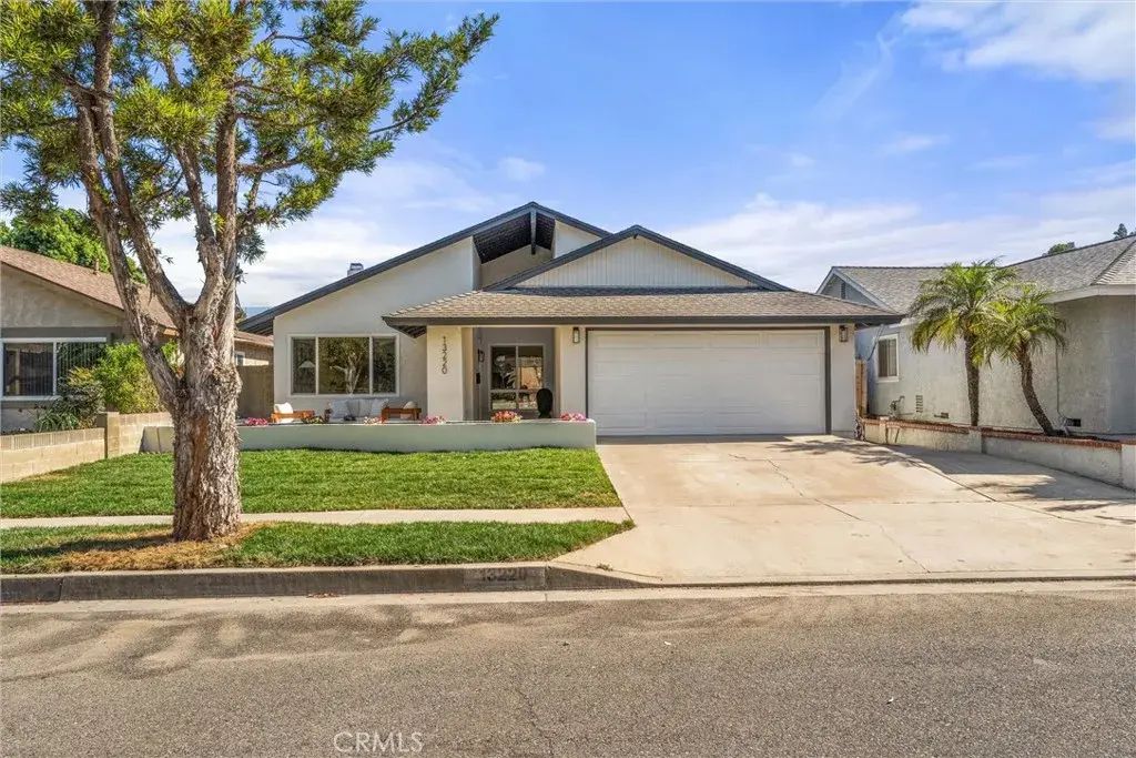 13220 Sutton, Cerritos