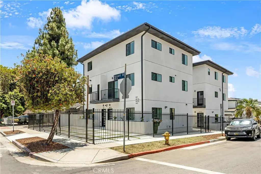 441 N Harvard Boulevard, Los Angeles