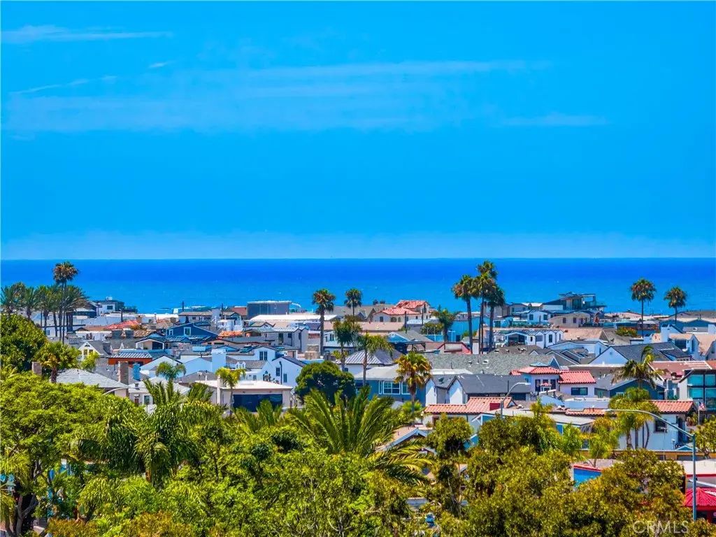 270 Cagney 207, Newport Beach
