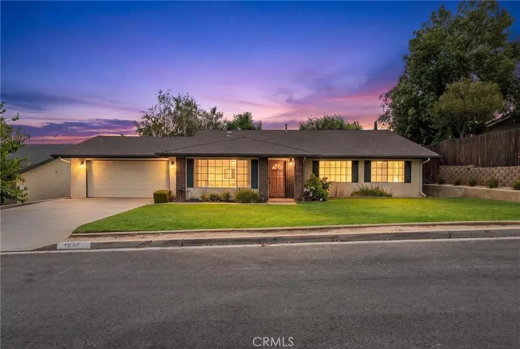 1246 Lone Star Court, Calimesa