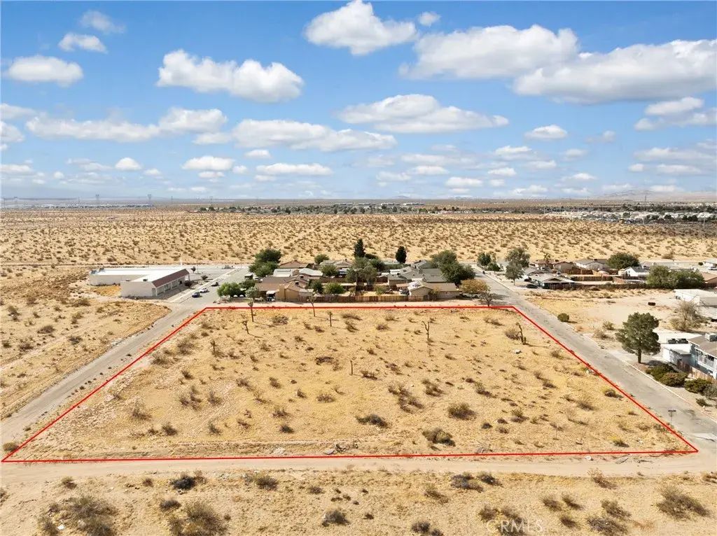 Lawson, Adelanto