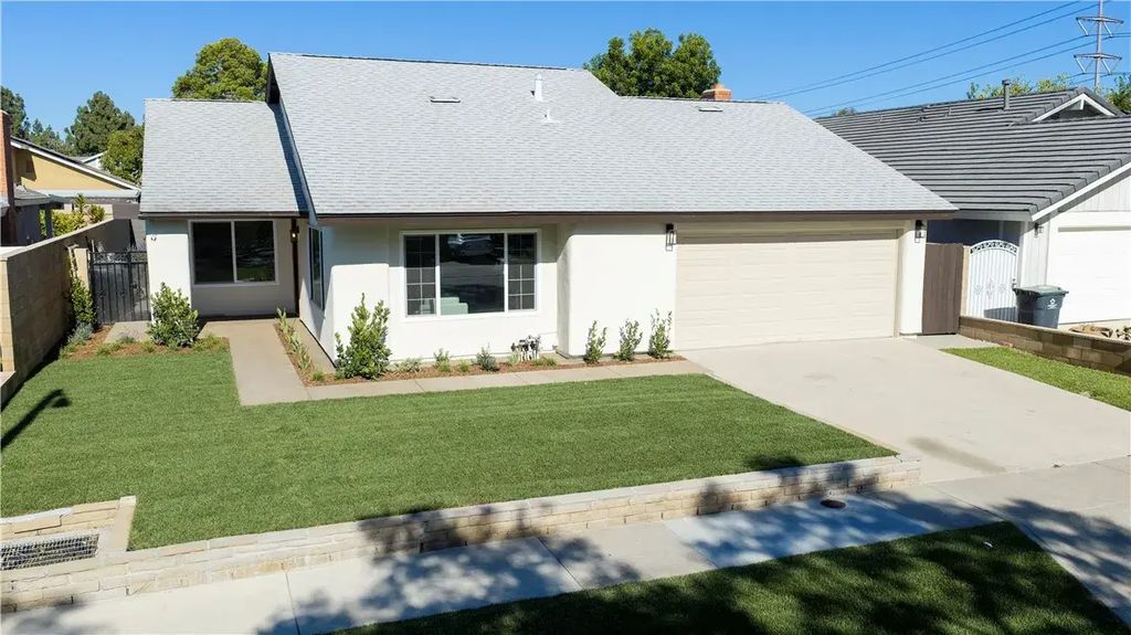 3209 S Diamond, Santa Ana