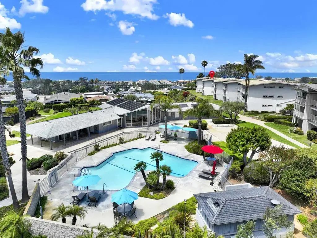 640 W Solana Circle 19, Solana Beach