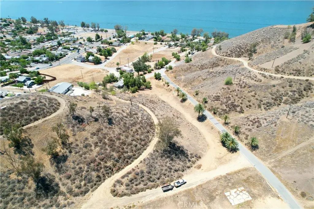 1 Palm, Lake Elsinore
