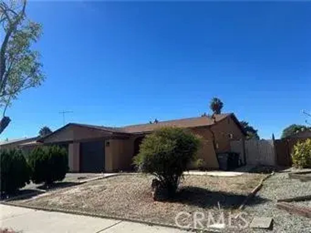 627 Corona, Hemet
