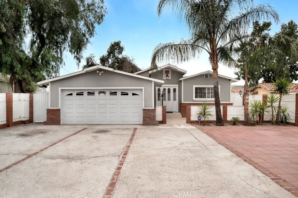 13176 Foothill, Sylmar