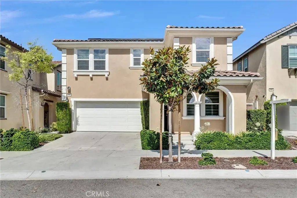 15912 Almond, Chino