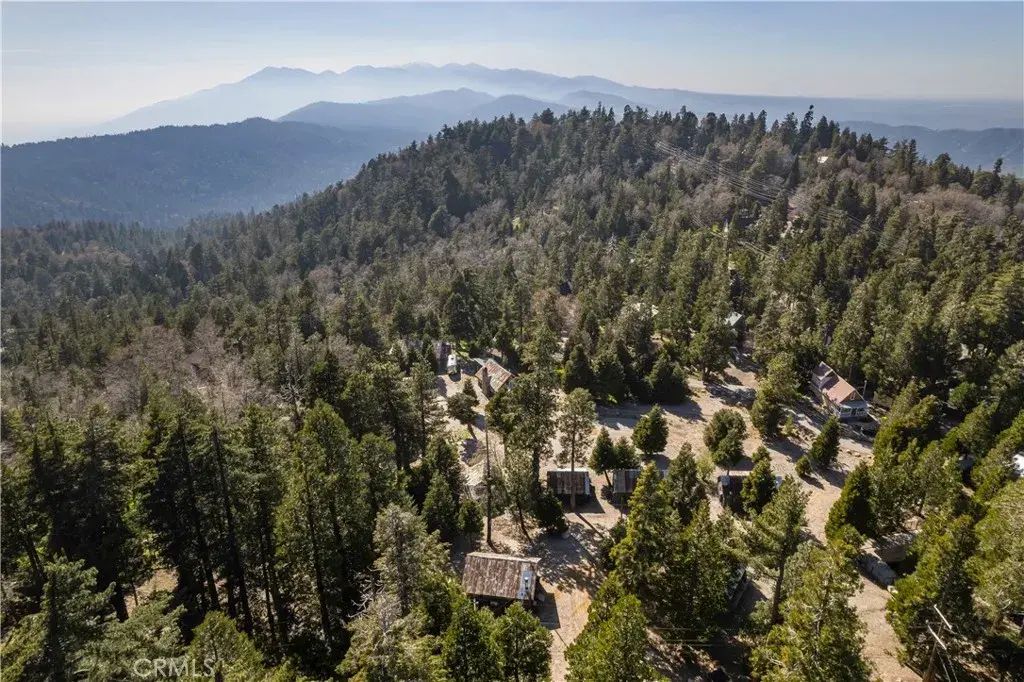 25807 State Highway 189, Twin Peaks