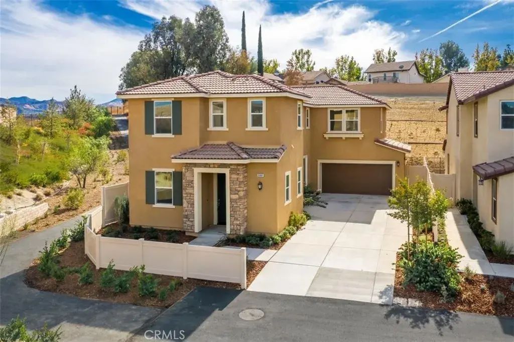26801 Trestles, Canyon Country