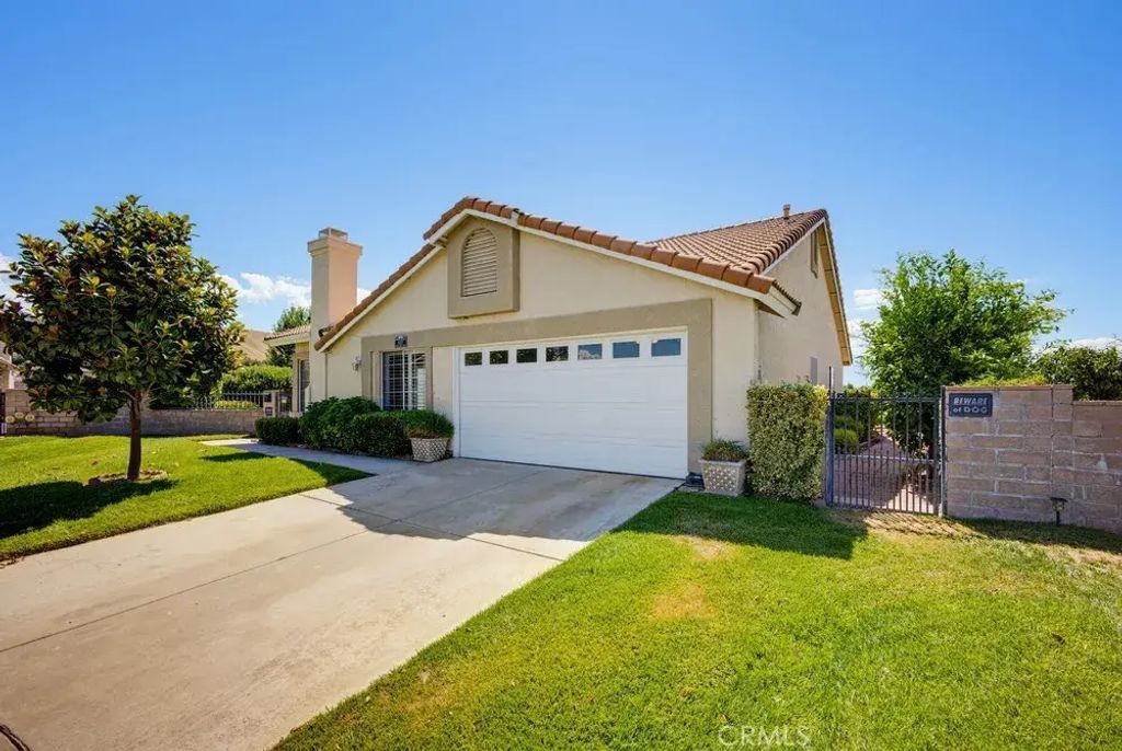 41123 Round Hill Court, Cherry Valley
