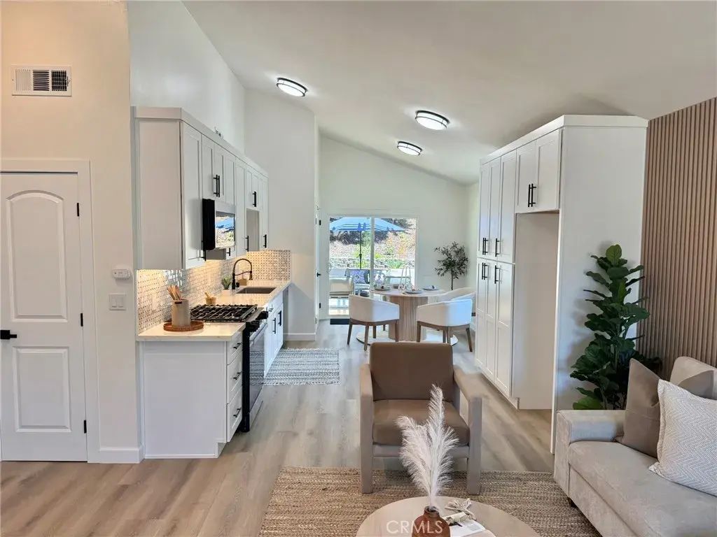 27181 Cedros, Mission Viejo