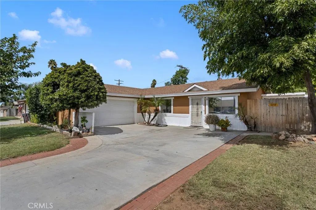 24548 Hemlock, Moreno Valley