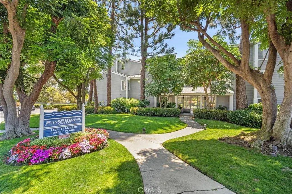 1414 Brett 327, San Pedro