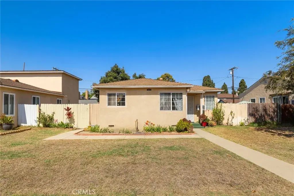 2725 Adriatic Avenue, Long Beach