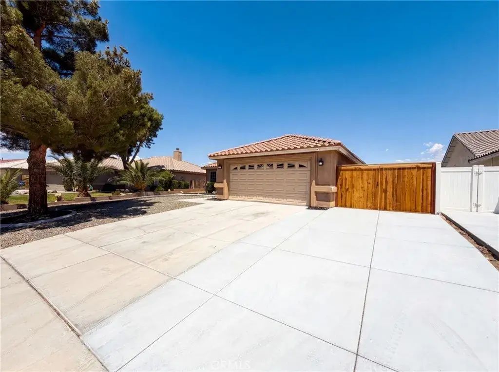 13185 Great Falls, Victorville