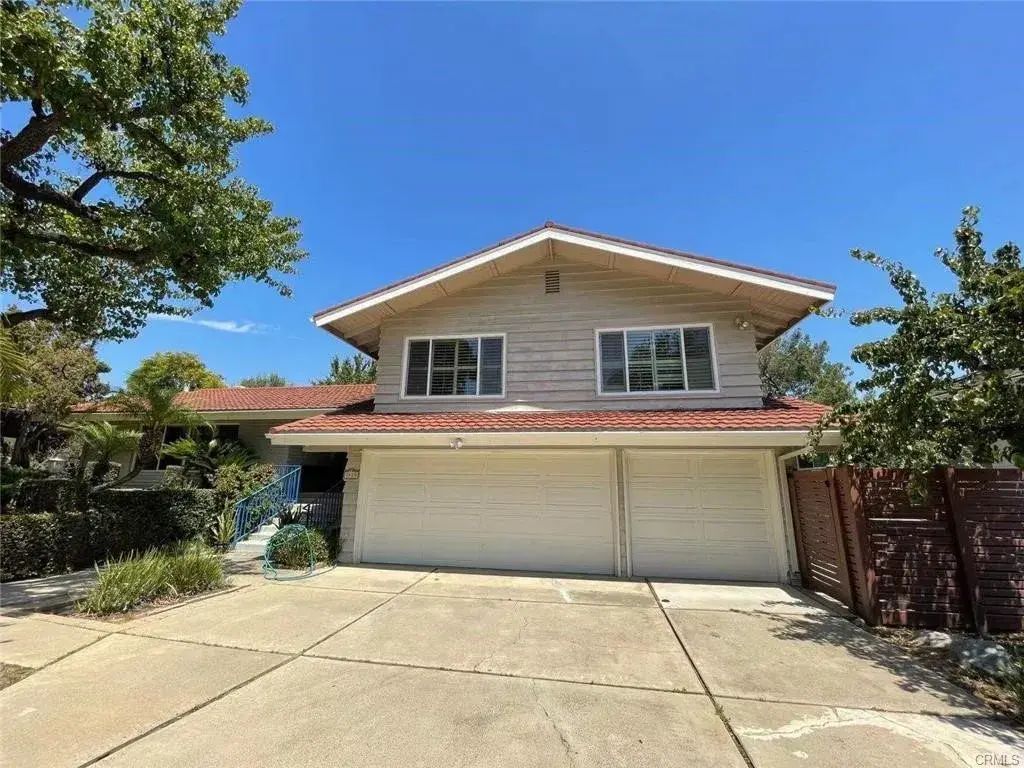 1420 Kensington Drive, Fullerton