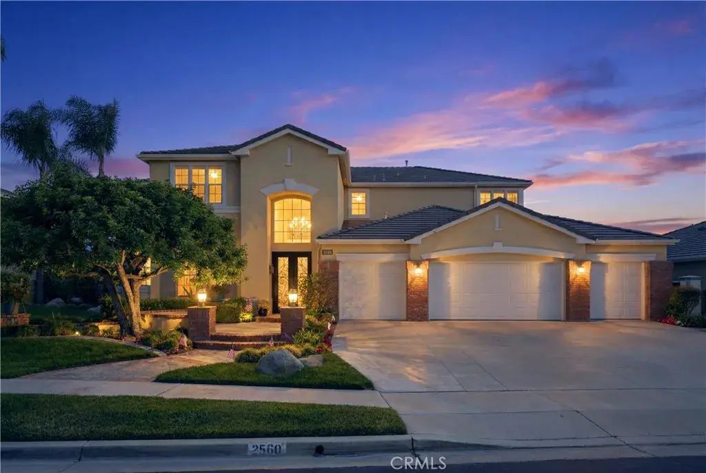 2560 Galicia, La Verne