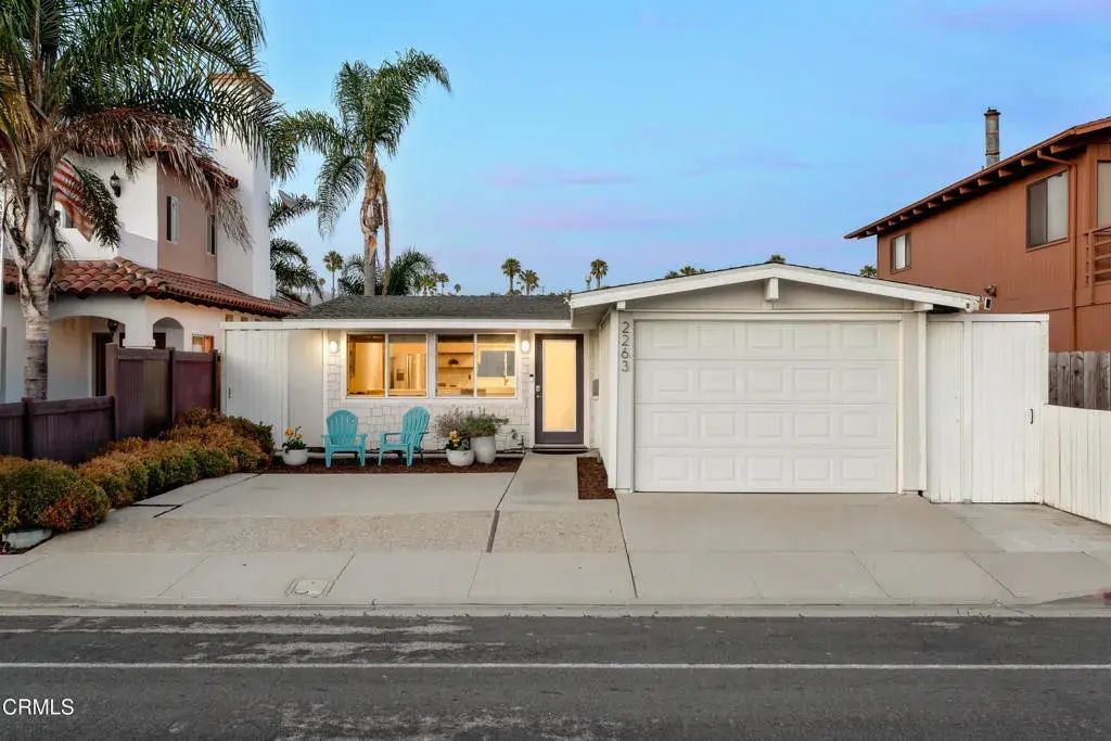 2263 Pierpont Boulevard, Ventura