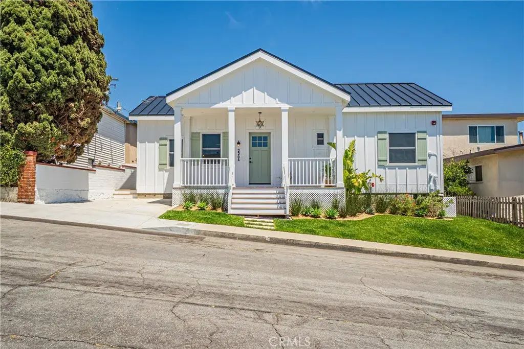 226 Arena Street, El Segundo