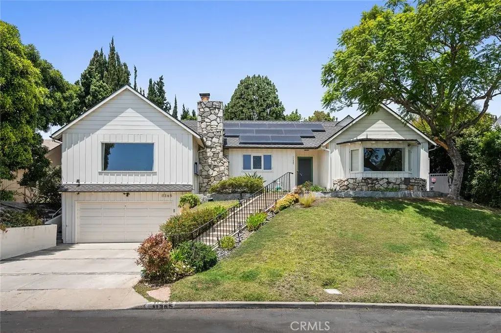 11365 Thurston Pl, Los Angeles