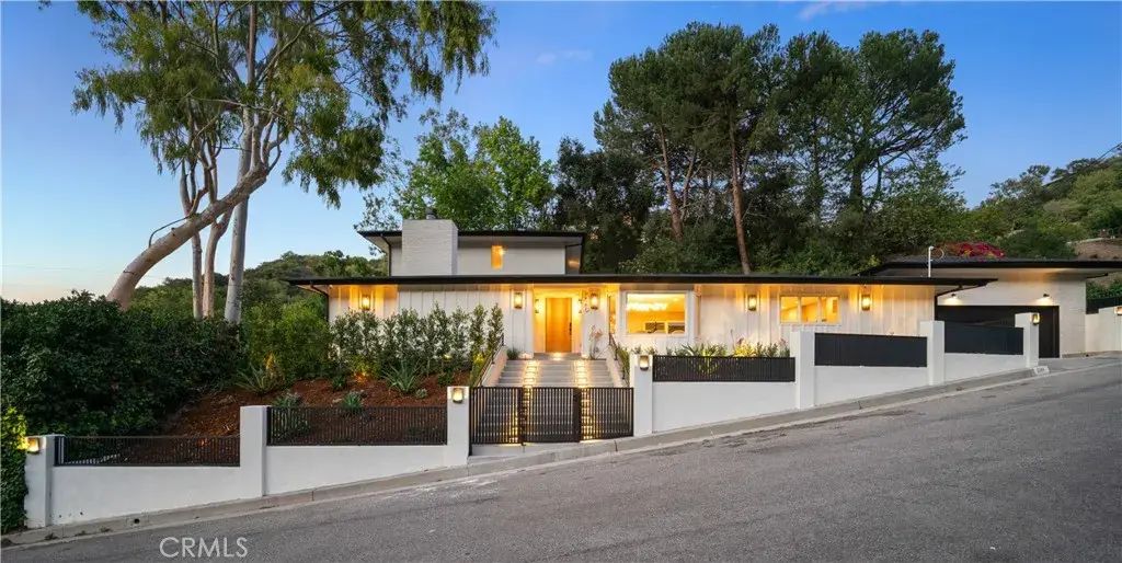 3240 Longridge Avenue, Sherman Oaks