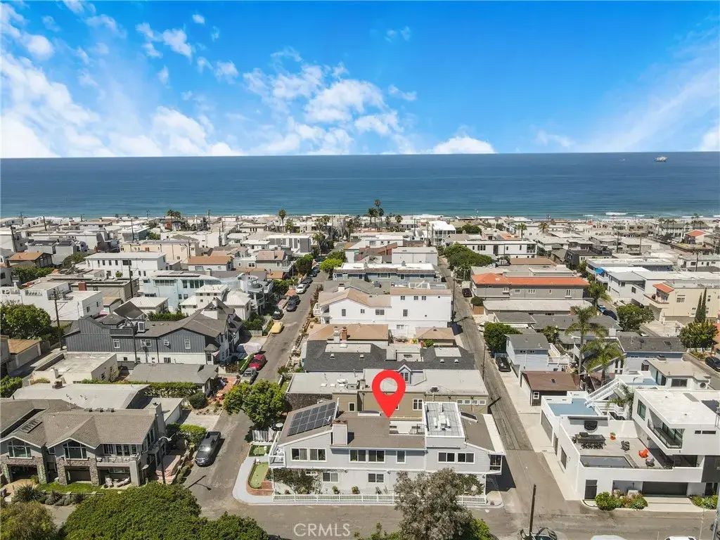 477 35th Street, Manhattan Beach