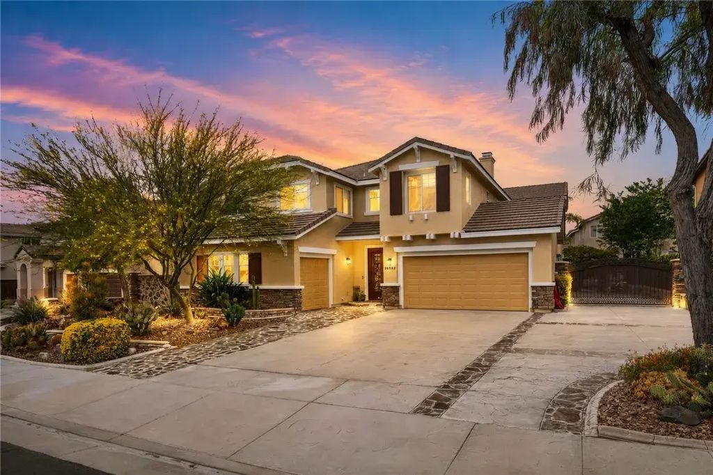 26352 Palm Tree, Murrieta