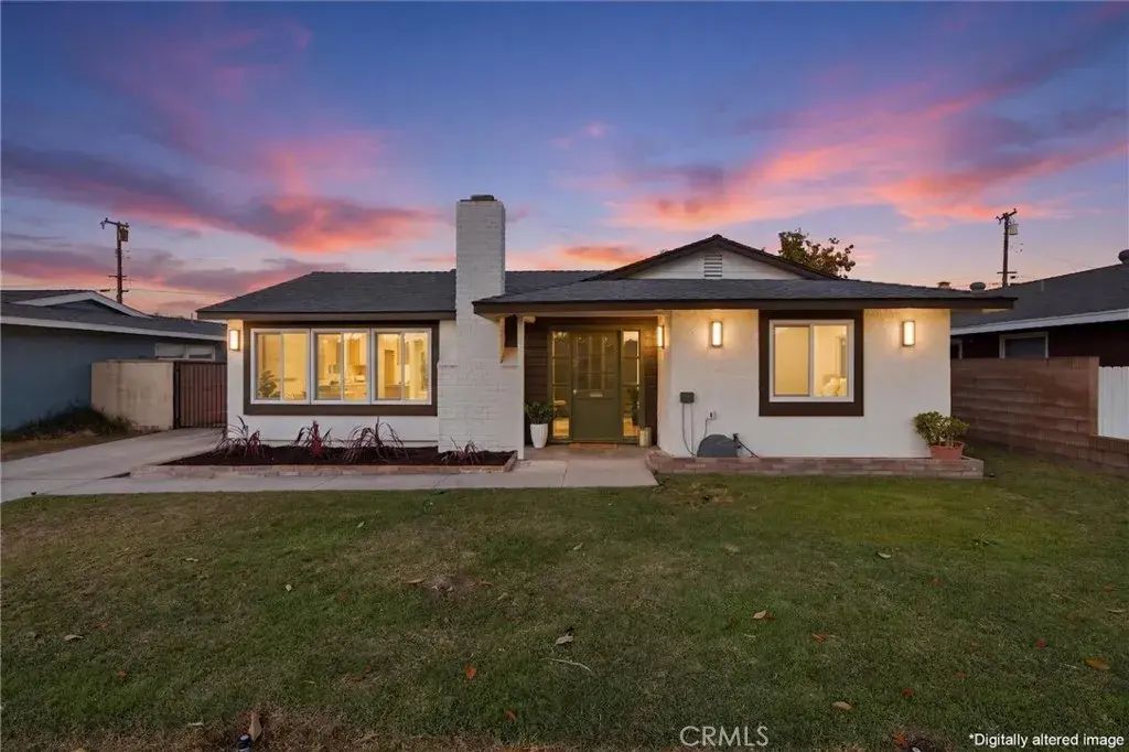 8042 San Heron, Buena Park
