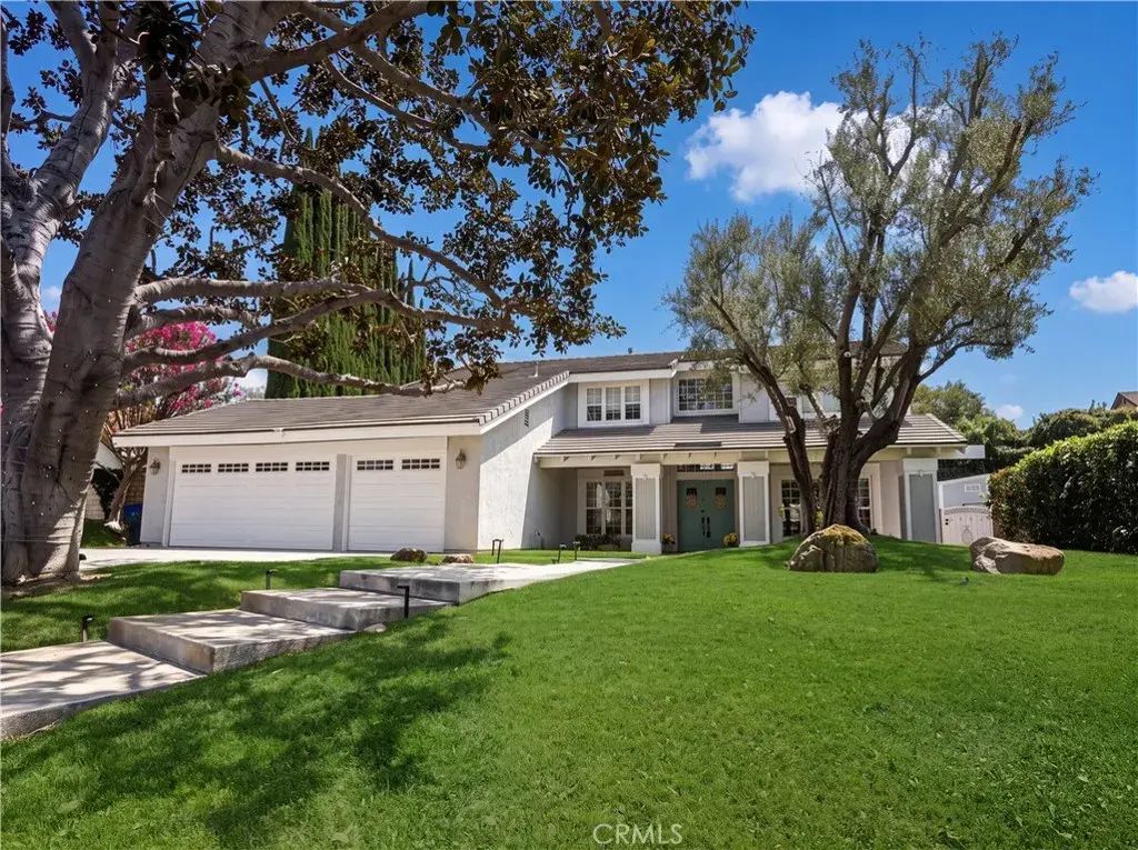 1270 Halifax, Riverside